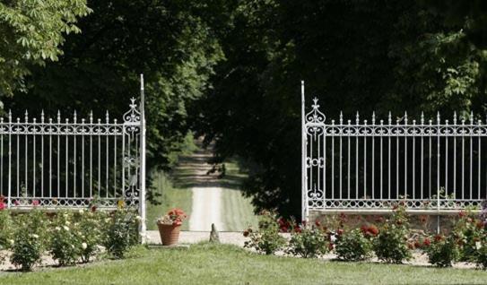 Chateau De Montbraye Parigne-l'Eveque Екстер'єр фото